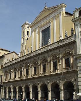 piazza Santi Apostoli